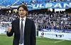 Ulsan Hyundai manager Hong Myung-bo poses for a photo after winning a K League match against Daegu FC at Ulsan Munsu Football Stadium in Ulsan on Sunday. [NEWS1]