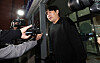 Comedian Lee Jin-ho speaks to reporters at Seoul Gangnam Police Station in southern Seoul on Oct. 22, 2024. [NEWS1]
