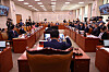 Lawmakers pass an amendment to the Public Official Election Act during a meeting of the National Assembly’s Legislation and Judiciary Committee at the National Assembly in Yeouido, western Seoul, on May 14. [YONHAP]
