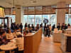 Over 50 people line up for more than half an hour at Paris Baguette’s Gwanghwamun 1945 branch in Jongno District, central Seoul, on Jan. 26. [LIM SUN-YOUNG]