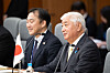 Japan's Defense Minister Gen Nakatani, right, attends a meeting with Australia's Defence Minister Richard Marles, not pictured, at the Ministry of Defense in Tokyo on Sept. 5. [AFP/YONHAP]