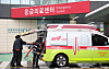 Medical workers unload a patient from an ambulance parked in front of the emergency room of a major hospital in Seoul on Feb. 22, 2024. [YONHAP]