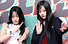 Members Hanni, left, and Minji of girl group NewJeans, or NJZ, on Dec. 25 at the Inspire Arena in Incheon [NEWS1]