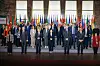 Participants of the 16th Petersberg Climate Dialogue pose for a group photo in Berlin, Germany, in this photo provided by South Korea's foreign ministry on March 27. [YONHAP]