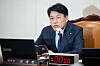 Former People Power Party Rep. Chang Je-won speaks during a parliamentary meeting at the National Assembly in Yeouido, western Seoul, on Feb. 26, 2023. [NEWS1]
