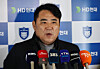 Ulsan HD FC head coach Kim Hyun-seog speaks to reporters at Incheon International Airport on Jan. 6 before departing for training camp in the United Arab Emirates. [YONHAP]