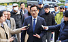 Former Democratic Party (DP) leader Song Young-gil speaks to reporters as he arrives at the Seoul Central District Court in Seocho District, southern Seoul, on Nov. 6, 2024. [NEWS1]