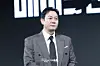 Actor Park Yong-woo poses for photos during a press conference for the Disney+ series “Made in Korea” at the Grand InterContinental Seoul Parnas in southern Seoul on Dec. 15. [DANIELA GONZALEZ PEREZ]