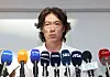 Korean national team manager Hong Myung-bo speaks during a press conference at Incheon International Airport in Incheon on Monday. [YONHAP]