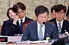 Korean national team manager Hong Myung-bo, left of middle row, KFA Chairman Chung Mong-gyu, front center, and KFA Technical Director Lee Lim-saeing, right, during the parliamentary committee on culture, sports and tourism at the National Assembly in western Seoul on Sept. 24. [NEWS1]