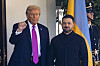 U.S. President Donald Trump greets President of Ukraine Volodymyr Zelensky outside the West Wing of the White House in Washington, DC on Oct. 17. [UPI/YONHAP]