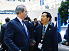 Deputy Prime Minister and Finance Minister Koo Yun-cheol, right, and U.S. Treasury Secretary Scott Bessent, left, meet on the sidelines of the International Monetary Fund (IMF) and World Bank (WB) Annual Meetings in Washington on Oct. 15. [YONHAP]
