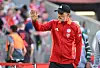 Bayern Munich manager Thomas Tuchel waves to fans before the match against Wolfburg at Allianz Arena in Munich, Germany on Sunday. [REUTERS/YONHAP]