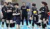 Korean women's volleyball team head coach Fernando Morales, center, instructs his players during a training session at the Jungang Girl’s High School gymnasium in western Seoul on May 1. [NEWS1]