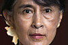 Myanmar opposition leader Aung San Suu Kyi appears before media after a meeting with Norwegian Prime Minister Jens Stoltenberg at Norway's government guest house in Oslo, on June 15, 2012. [AP/YONHAP]