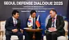 Defense Minister Ahn Gyu-back, left, speaks with Philippine Defense Secretary Gilberto Teodoro, right, on the sidelines of the Seoul Defense Dialogue on Sept. 8. [MINISTRY OF DEFENSE]