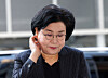 Lee Hye-hoon, a former People Power Party lawmaker, arrives at an office set up at the Korea Deposit Insurance Corporation in Jung District, central Seoul, on Dec. 30 to prepare for her confirmation hearing. [YONHAP]