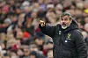 David Wagner gives instructions to his players while managing Norwich City in an FA Cup match against Liverpool at Anfield in Liverpool on Jan. 28. [AP/YONHAP]