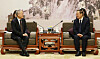 Culture Minister Yu In-chon, left, and his Chinese counterpart, Sun Yeli, hold talks in Shanghai on Nov. 23. [MINISTRY OF CULTURE, SPORTS AND TOURISM]