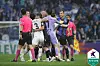 Incheon United and FC Seoul players tussle during a K League 1 match at Incheon Football Stadium in Incheon on May 11. [YONHAP]