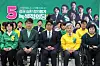 People in the leadership positions of the Justice Party watch the exit poll results on Wednesday at the National Assembly. [YONHAP]