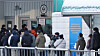 People line up in front of the U.S. Embassy in central Seoul on Dec. 5 as they wait to obtain U.S. visas. [YONHAP]