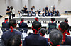 The labor union council of bus drivers in Gyeonggi negotiate with employers during a final mediation session at the Gyeonggi Labor Relations Commission in Suwon, Gyeonggi, on Sept. 30. [NEWS1]