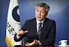 Minister of Patriots and Veterans Affairs Park Sam-duk speaks with the Korea JoongAng Daily at the ministry's branch office in Seoul on Oct. 7. [PARK SANG-MOON]