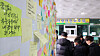 Visitors leave messages at a memorial altar for 7-year-old Kim Ha-neul, who was allegedly stabbed to death by a teacher, at an elementary school in Seo District, Daejeon, on Feb. 13. [YONHAP]