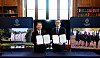 Incheon Mayor Yoo Jeong-bok, left, and Wycombe Abbey Chairman of Council Peter Warren pose for a photo after signing a memorandum of understanding on the creation of a new campus in Incheon during a visit to the school in Buckinghamshire, Britain, on Feb. 24. [INCHEON METROPOLITAN CITY]