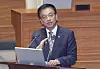 Finance Minister Choi Sang-mok attends a parliamentary interpellation session at the National Assembly in Yeouido, western Seoul, on April 15. [LIM HYUN-DONG]