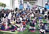 People space out during the Hangang Space-out Competition at Jamsu Bridge in Seocho District, southern Seoul, on May 11. [PARK SANG-MOON]