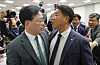 Rep. Lee Ki-heon of the Democratic Party, right, and People Power Party floor leader Rep. Song Eon-seog clash at the National Assembly in western Seoul on Nov. 6. [LIM HYUN-DONG]