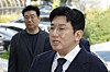 HYBE Chairman Bang Si-hyuk appears at the Financial Crimes Investigation Division of the Seoul Metropolitan Police Agency in western Seoul on Sept. 15. [NEWS1]