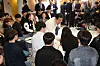 Democratic Party presidential candidate Lee Jae-myung greets students during a student forum at Ajou University in Suwon, Gyeonggi, on May 26. [JOINT PRESS CORPS]
