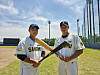 Baseball players Han Dong-hui, left, and Lee Jae-won, right, pose for photos at the baseball stadium of the Korea Armed Forces Athletic Corps in Mungyeong, North Gyeongsang [KO BONG-JUN]