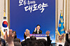 President Lee Jae Myung takes reporters' questions during a New Year’s press conference at the Yeongbingwan state guest house at the Blue House in central Seoul on Jan. 21 attended by some 160 Korean and foreign journalists. [JOINT PRESS CORPS]