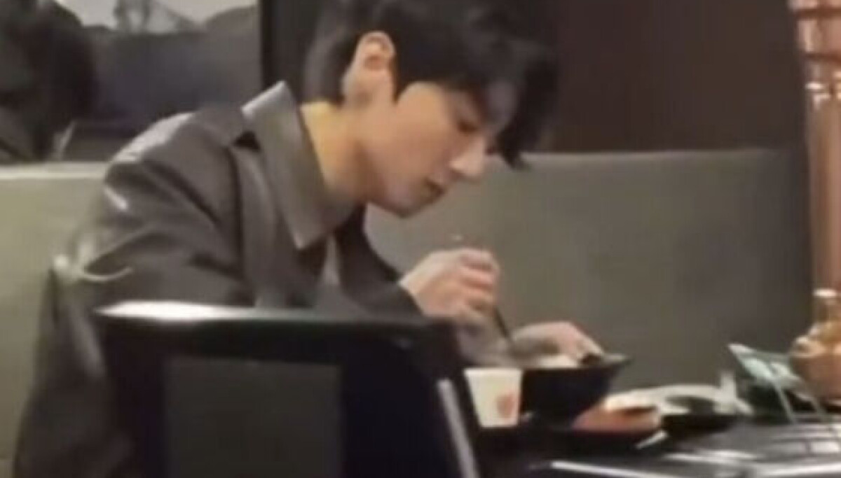 BTS member Jungkook spotted dining alone at barbecue restaurant in Itaewon