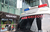 A police explosive ordnance disposal vehicle is seen in front of Kakao's Pangyo Agit headquarters in Seongnam, Gyeonggi, on Dec. 15. [YONHAP]