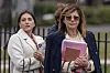 Fox Business Network anchor Maria Bartiromo, right, arrives at the White House in Washington on March 6. [AP/YONHAP]