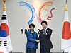 Korean President Lee Jae Myung, right, and new Japanese Prime Minister Sanae Takaichi shake hands ahead of their first bilateral talks on the margins of the APEC gathering in Gyeongju, North Gyeongsang, on Oct. 30. [JOINT PRESS CORPS]