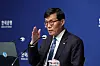 Bank of Korea Gov. Rhee Chang-yong speaks during a meeting on the direction of monetary policy at the Bank of Korea's headquarters in central Seoul on April 17. [YONHAP]