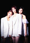 Lightsum members Sangah, Chowon and Juhyeon pose in an image released by Cube Entertainment on Jan. 15. From left: Sangah, Chowon and Juhyeon. [CUBE ENTERTAINMENT]