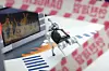 A robot dog demonstration is being held at the AI Expo Korea at COEX in Gangnam District, southern Seoul, on May 6. [YONHAP]