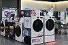 Washing machines for sale are displayed at a store in Seoul on April 3. [YONHAP]