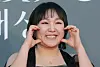 Comedian Lee Soo-ji poses on the red carpet at the 62nd Baeksang Arts Awards on May 8. [YONHAP]