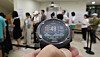 Voters cast their ballots after 6 p.m., the official voting deadline, at a polling station in southern Seoul on June 3 due to an earlier ballot shortage. [YONHAP]