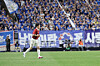 Park Ji-sung comes on in a match between Only Glory FC and the Suwon Samsung Bluewings at Suwon World Cup Stadium in Suwon, Gyeonggi, on April 19. [YONHAP]