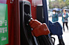 A gasoline fueling station is seen in downtown Seoul on May 7. [NEWS1]