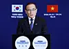 Wi Sung-lac, national security adviser, speaks during a briefing on President Lee Jae Myung’s trip at the Korea Press Center set up in a hotel in Hanoi, Vietnam, on April 23. [NEWS1]
